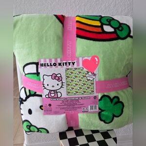 NWT Hello Kitty Green St Patricks Plush Blanket - Full/Queen